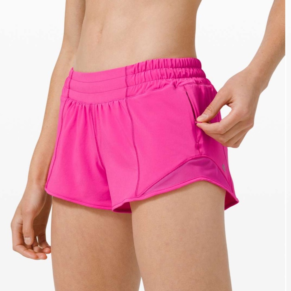 Lululemon hotty hot high-rise short 2.5” size 8 color sonic pink